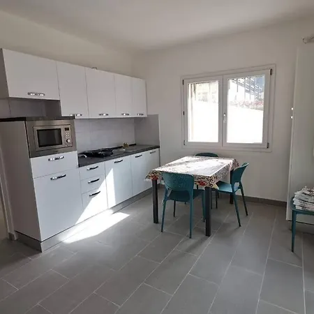 Bilocale Vista Mare Con Area Cortilizia Privata Appartamento