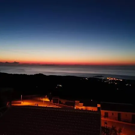 Bilocale Vista Mare Con Area Cortilizia Privata Daire